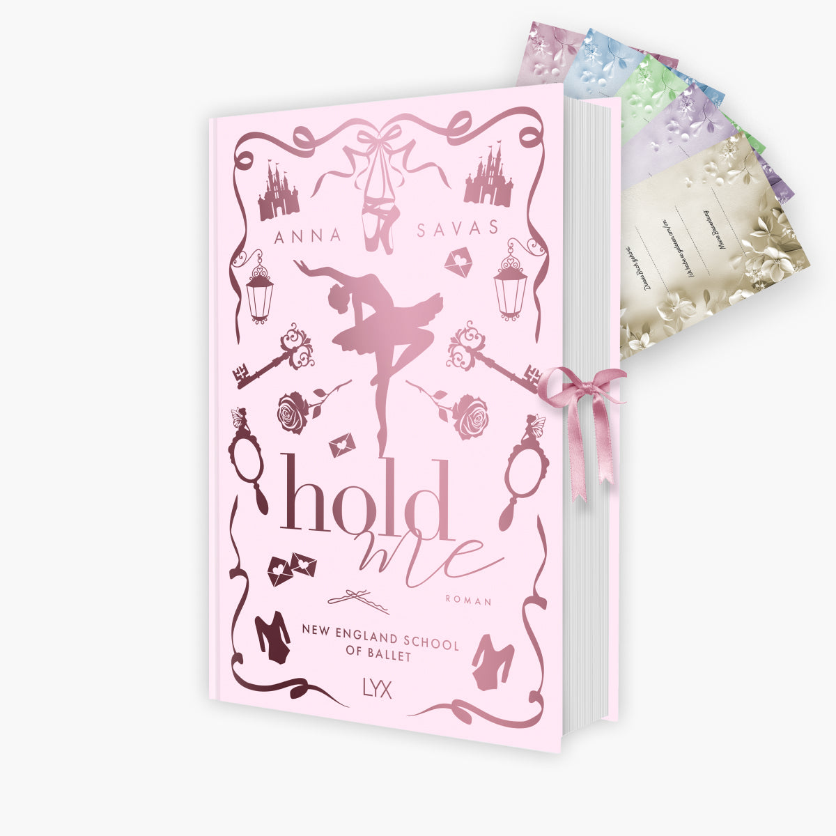 Buchcover ‚Hold Me‘ von Anna Savas – romantischer New England School of Ballet Roman mit Ballett-Motiv in Rosa