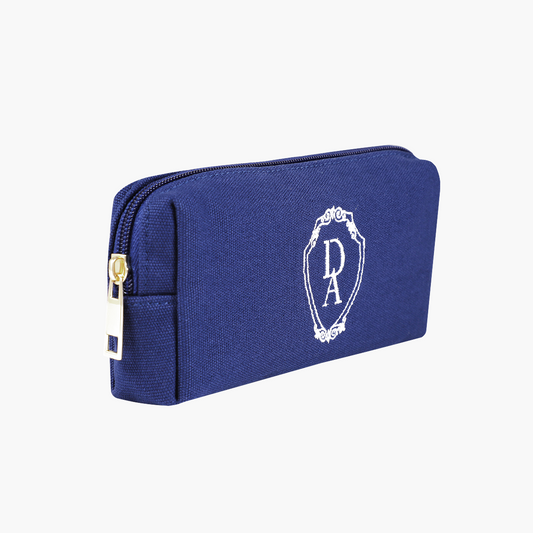 Stiftetasche zur Dunbridge Academy-Reihe mit Logo-Motiv in Blau bei Buchserien.de