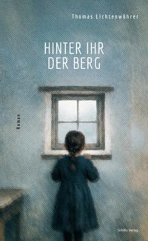 Hinter ihr der Berg