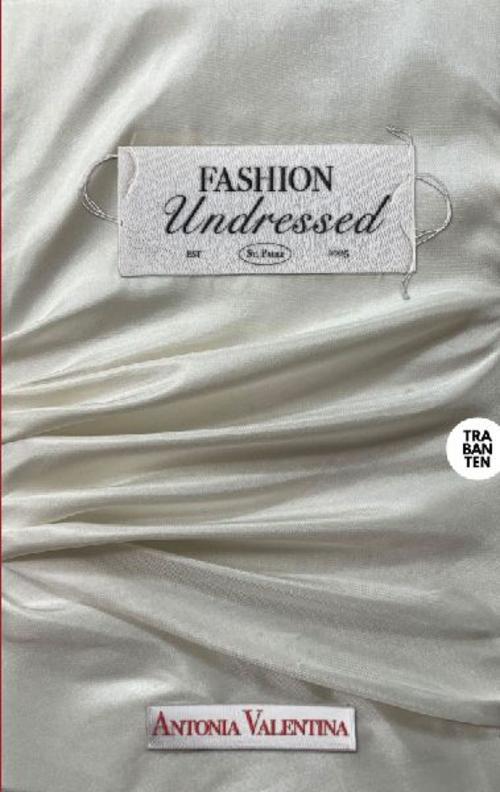 Buchcover: Fashion Undressed