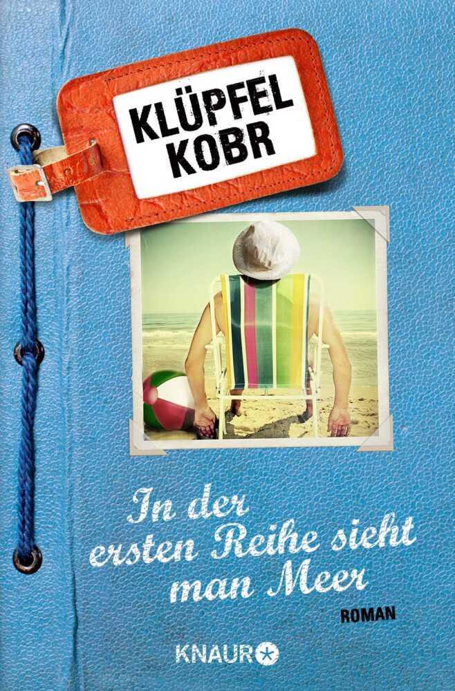 In der ersten Reihe sieht man Meer