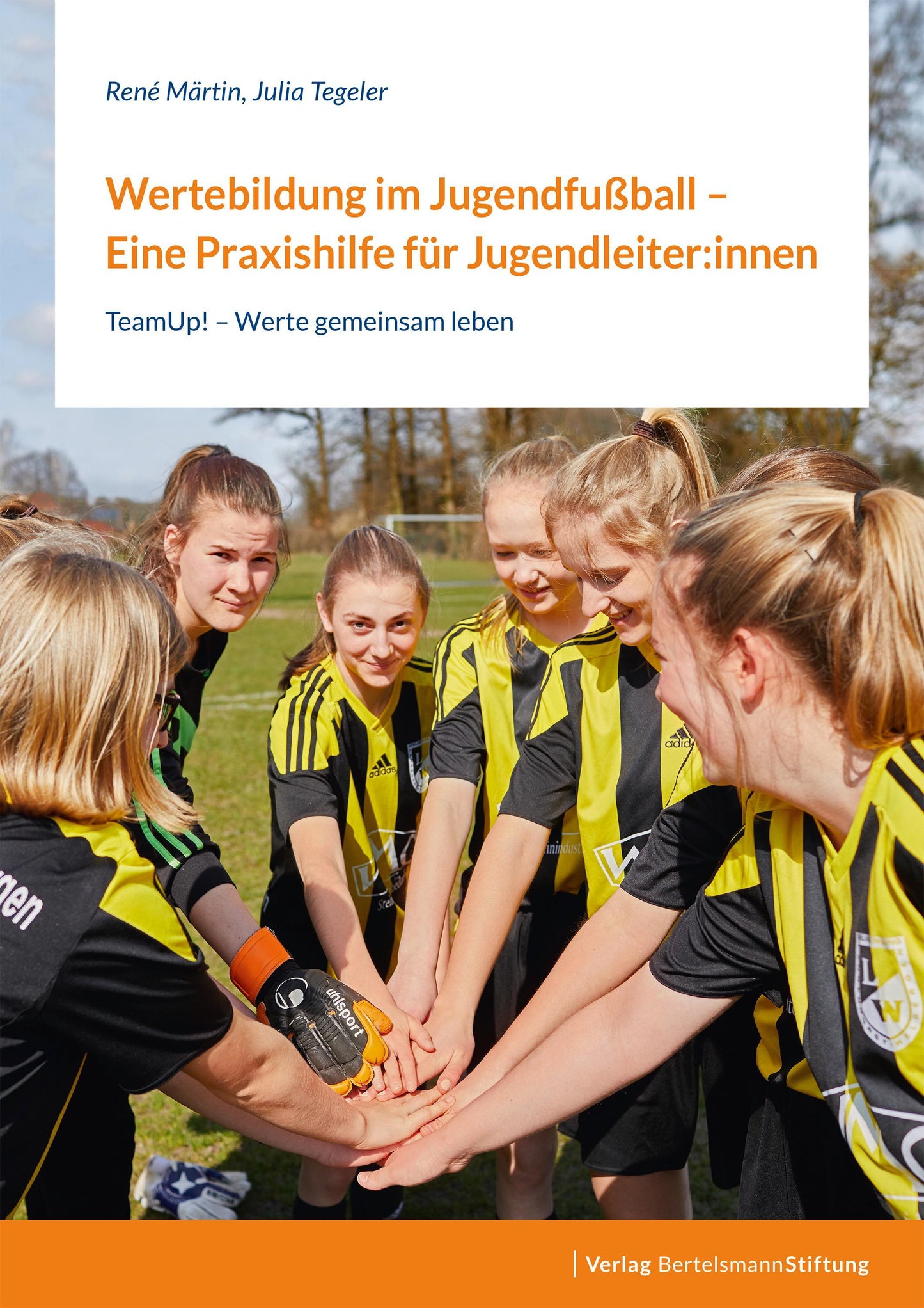 Buchcover: Wertebildung im Jugendfußball - Eine Praxishilfe für Jugendleiter:innen